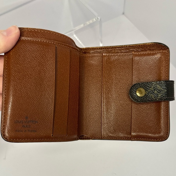 Louis Vuitton Monogram Bifold Compact Wallet w/ Zip Around Coin Compartment - Picture 9 of 14